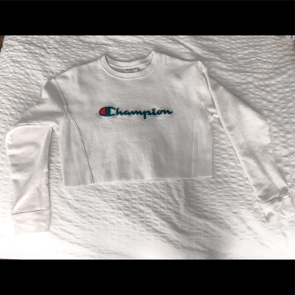 White Cropped Champion Sweatshirt